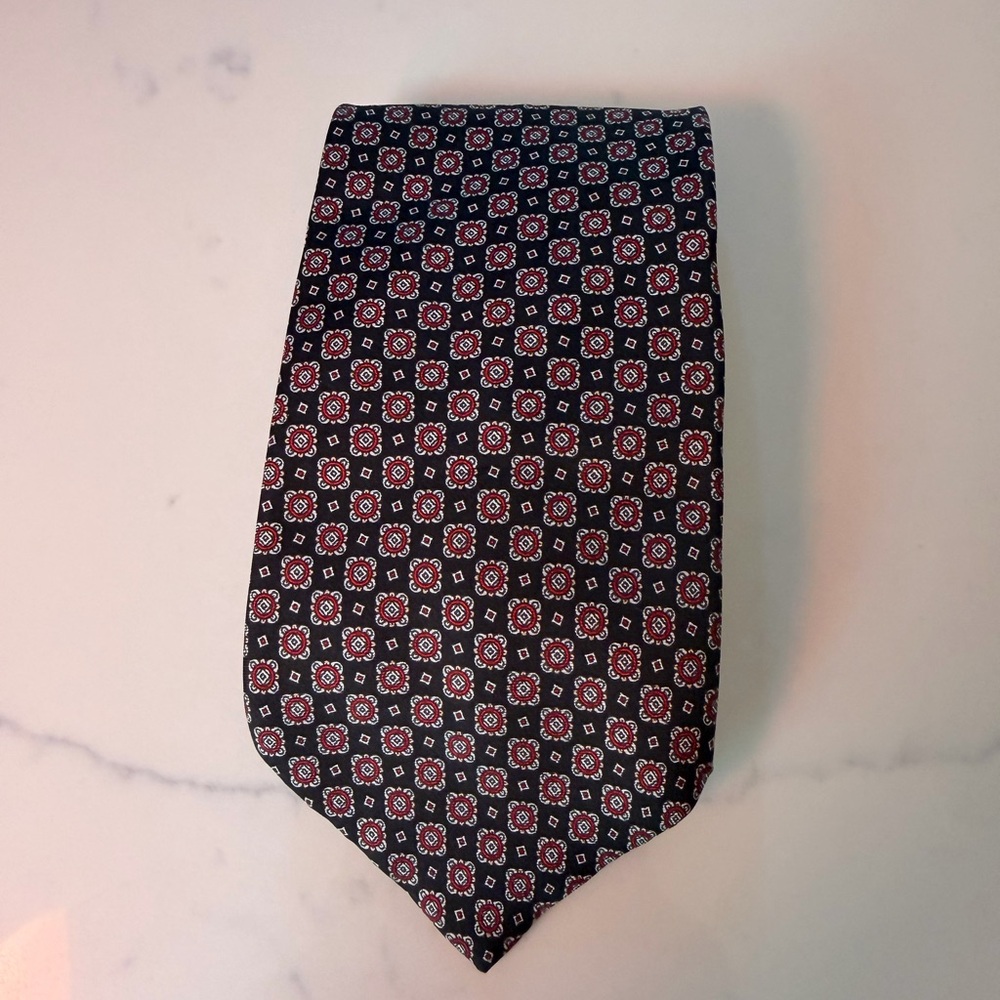 Classic Men's Black and Red Patterned Tie - Unbranded